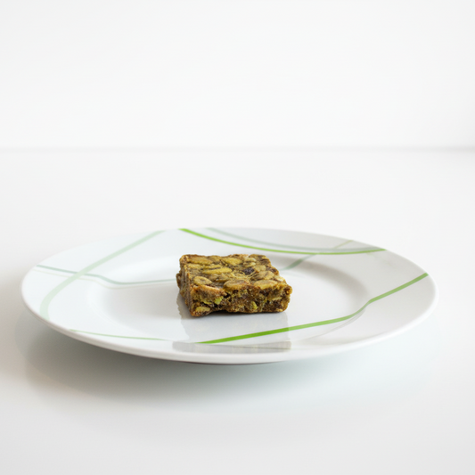 THIS IS SALAD ケールとフルーツの板グラノーラ 80g